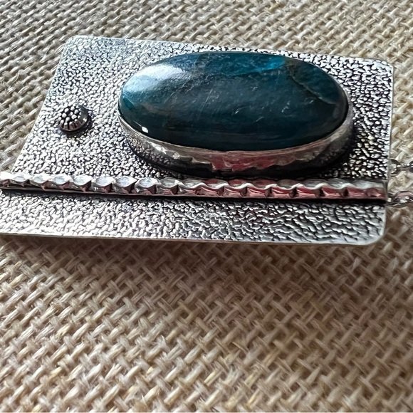 New Blue Apatite Crystal Abstract Modern Style Pendant - Picture 6 of 6